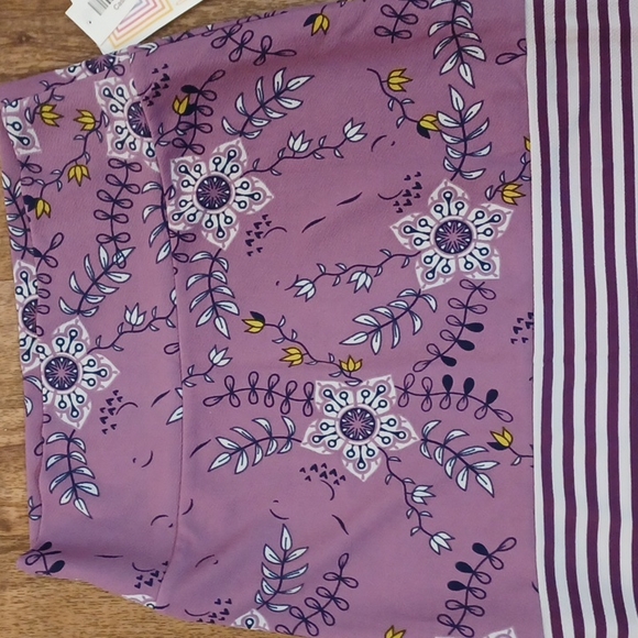 New! With tags. Lularoe skirt size medium Cassie - Picture 5 of 7